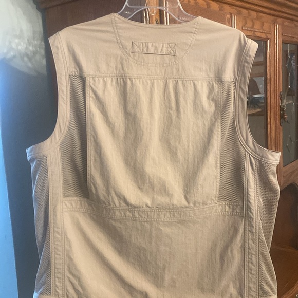 Nwot Mens Deluth Trading post, tactical vest, size large . - Picture 5 of 7